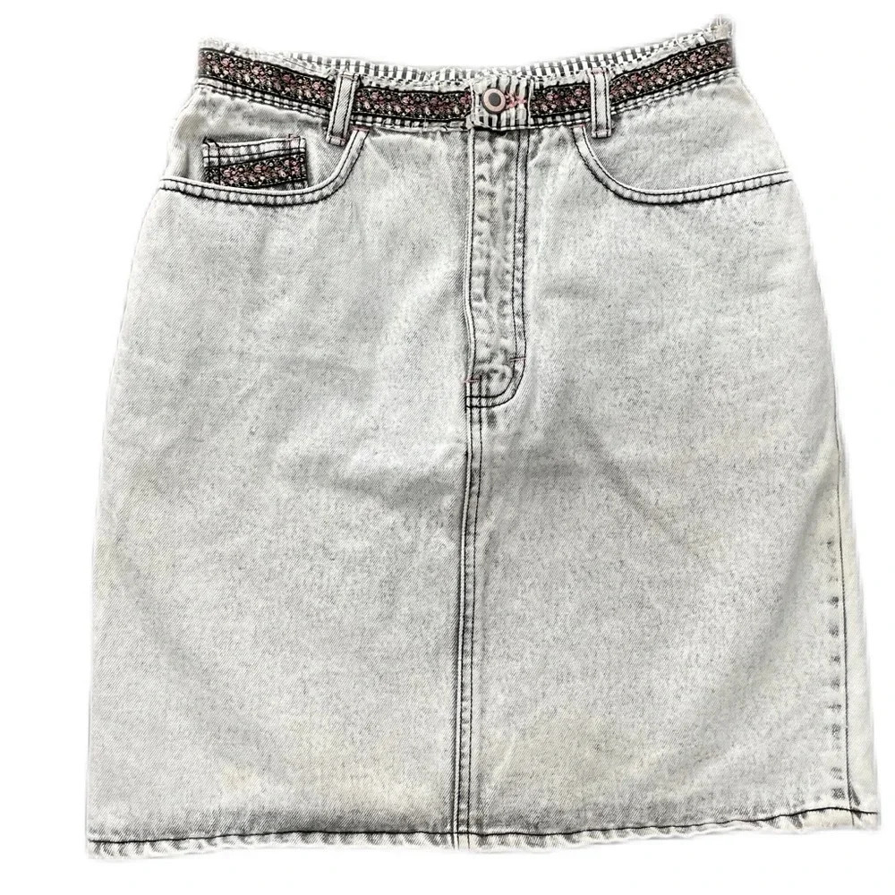 Very Rare vintage Major Damage denim skirt.